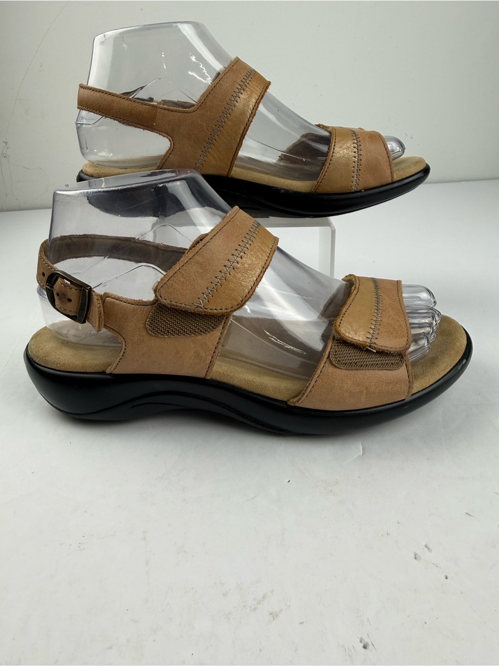 SAS Womens 6M Nudu Heel Strap Sandal Beige Leather Tripad Comfort